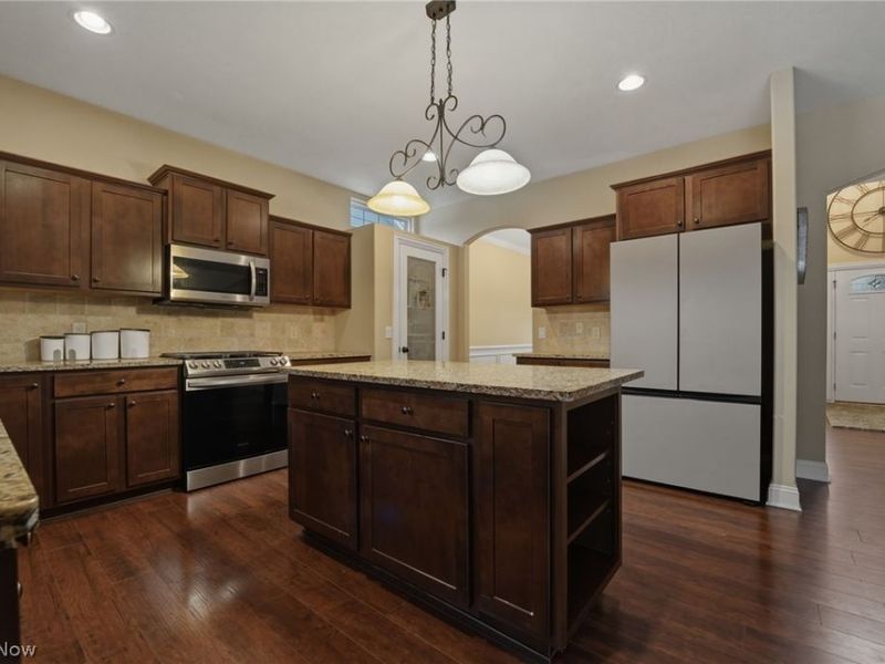 108 Hidden Glen Trail, Chardon, OH 44024 Photo 6