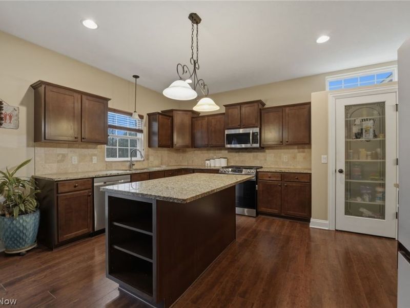 108 Hidden Glen Trail, Chardon, OH 44024 Photo 7