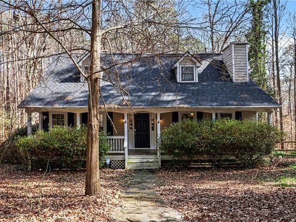 209 Nacoochee Drive , Woodstock, GA 30188