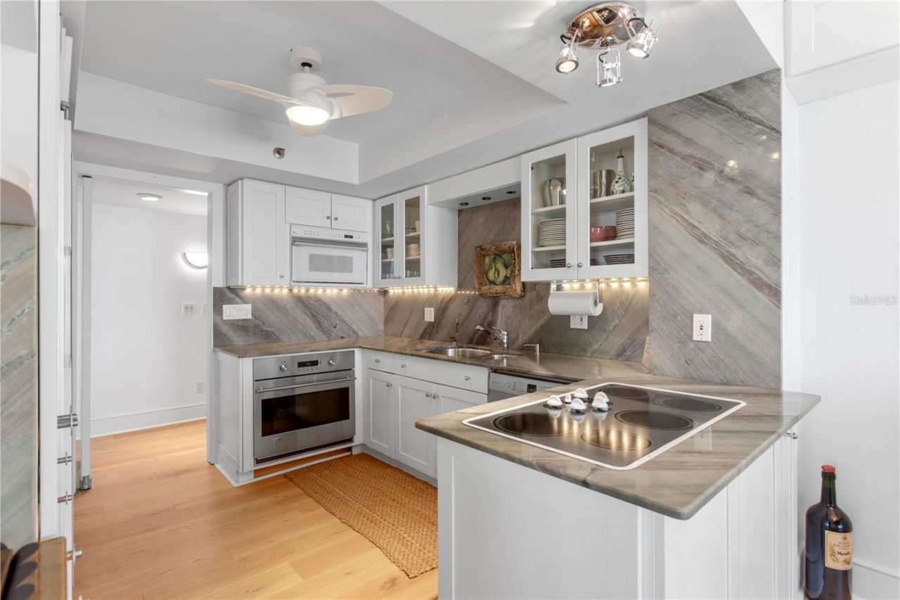 775 Longboat Club Road, Unit 808, Longboat Key, FL 34228 Photo