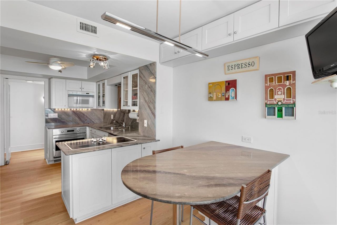 775 Longboat Club Road, Unit 808, Longboat Key, FL 34228 Photo