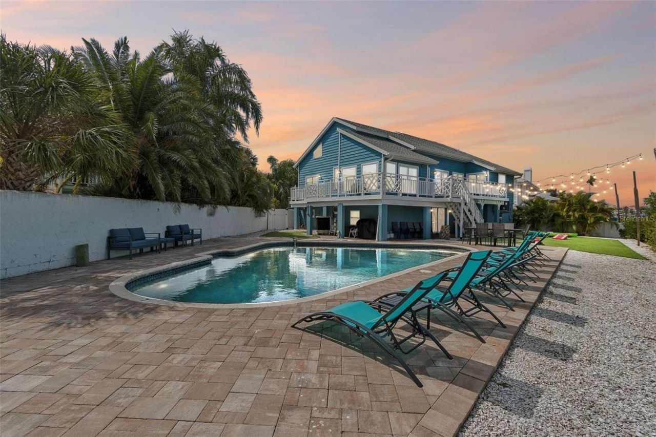 330 6th Avenue, Indian Rocks Beach, FL 33785 Photo