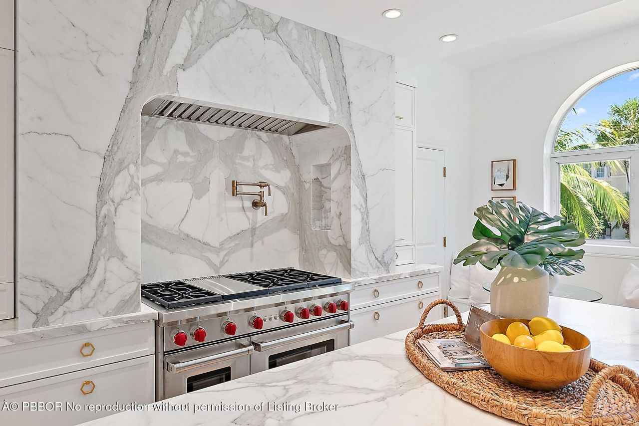 245 Everglade Avenue, Unit 245, Palm Beach, FL 33480 Photo