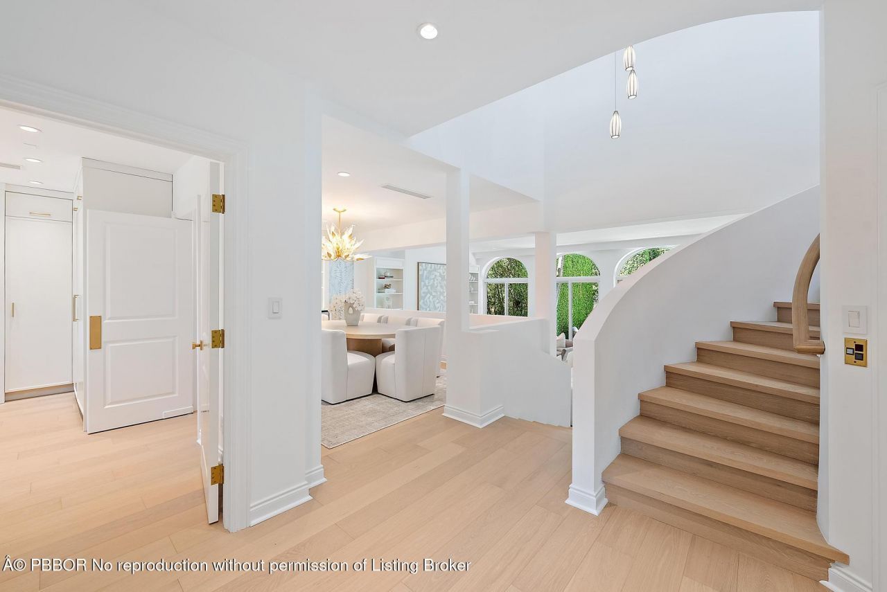 245 Everglade Avenue, Unit 245, Palm Beach, FL 33480 Photo