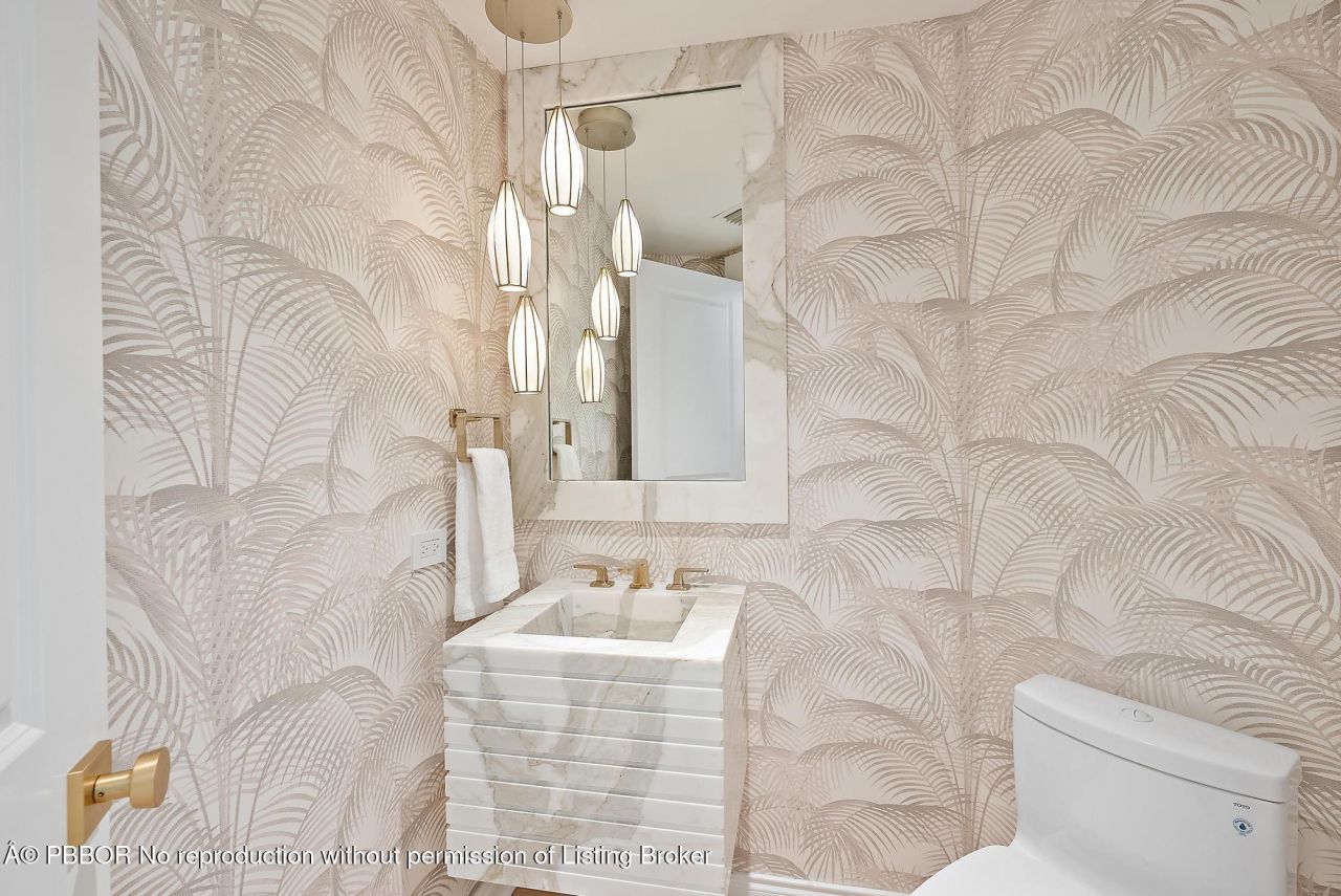 245 Everglade Avenue, Unit 245, Palm Beach, FL 33480 Photo