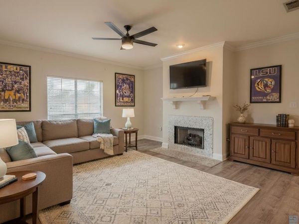 3911 Caspiana Ave, Baton Rouge, LA 70820