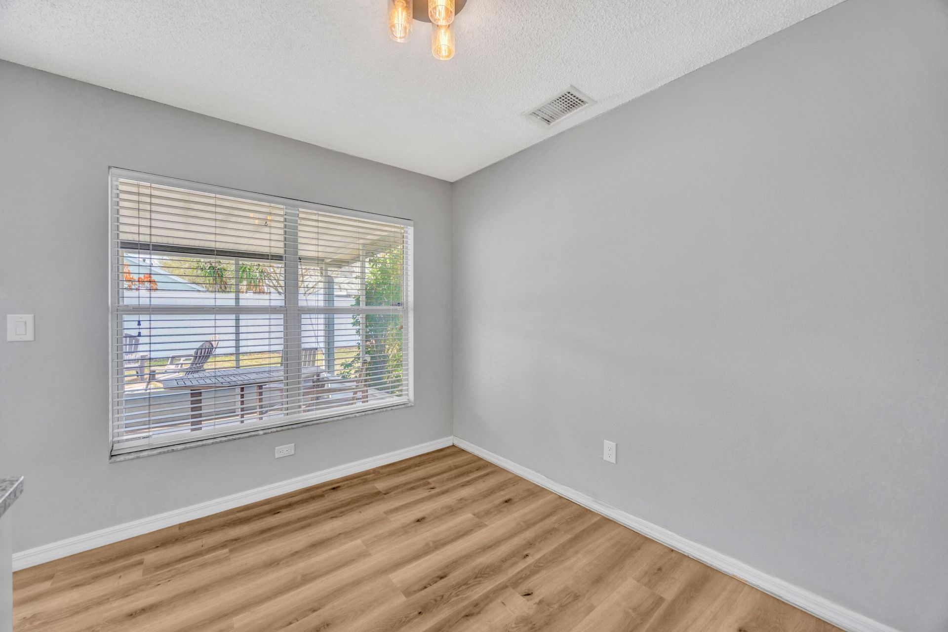 22644 Saint Thomas Circle, Lutz, FL 33549 Photo