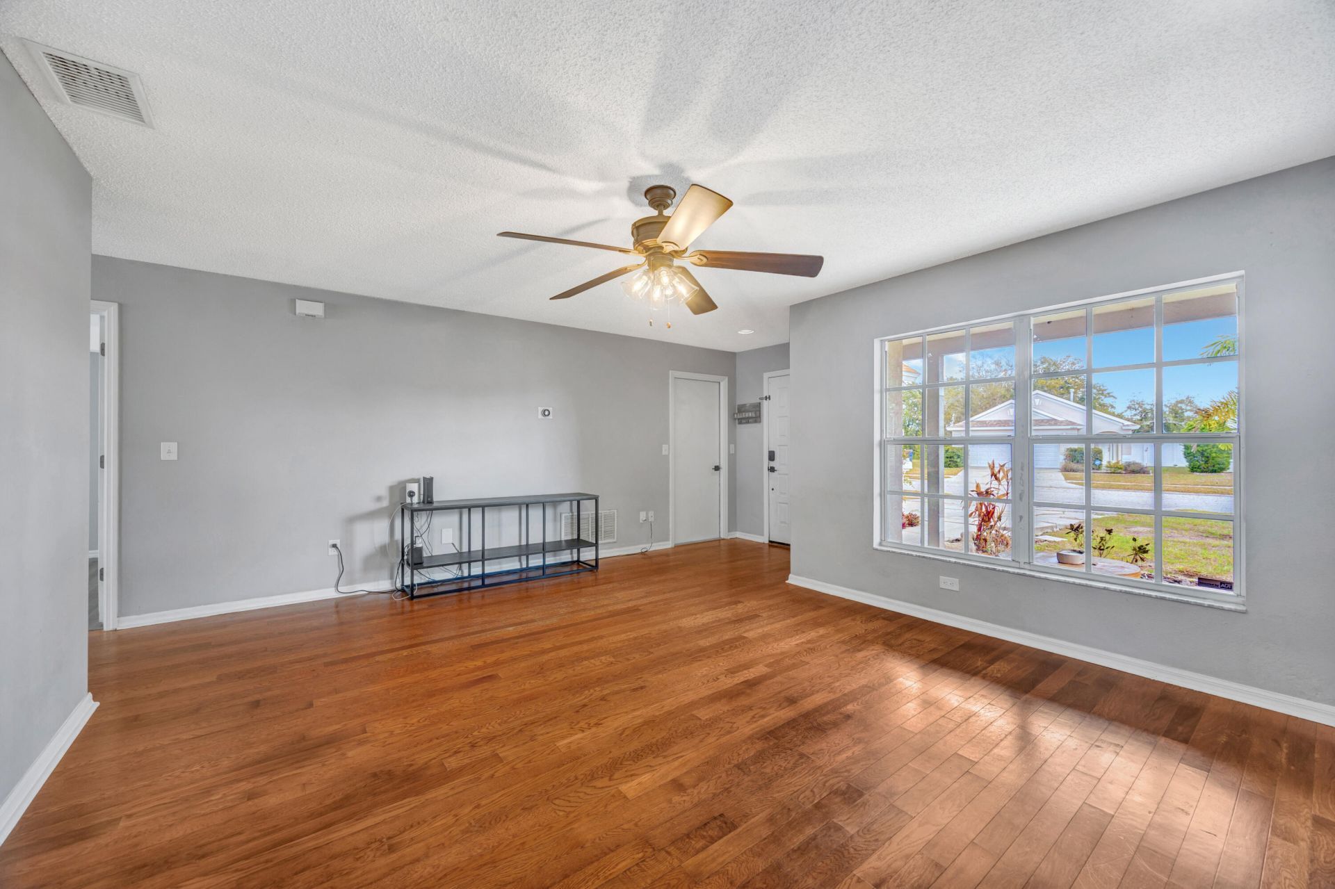 22644 Saint Thomas Circle, Lutz, FL 33549 Photo