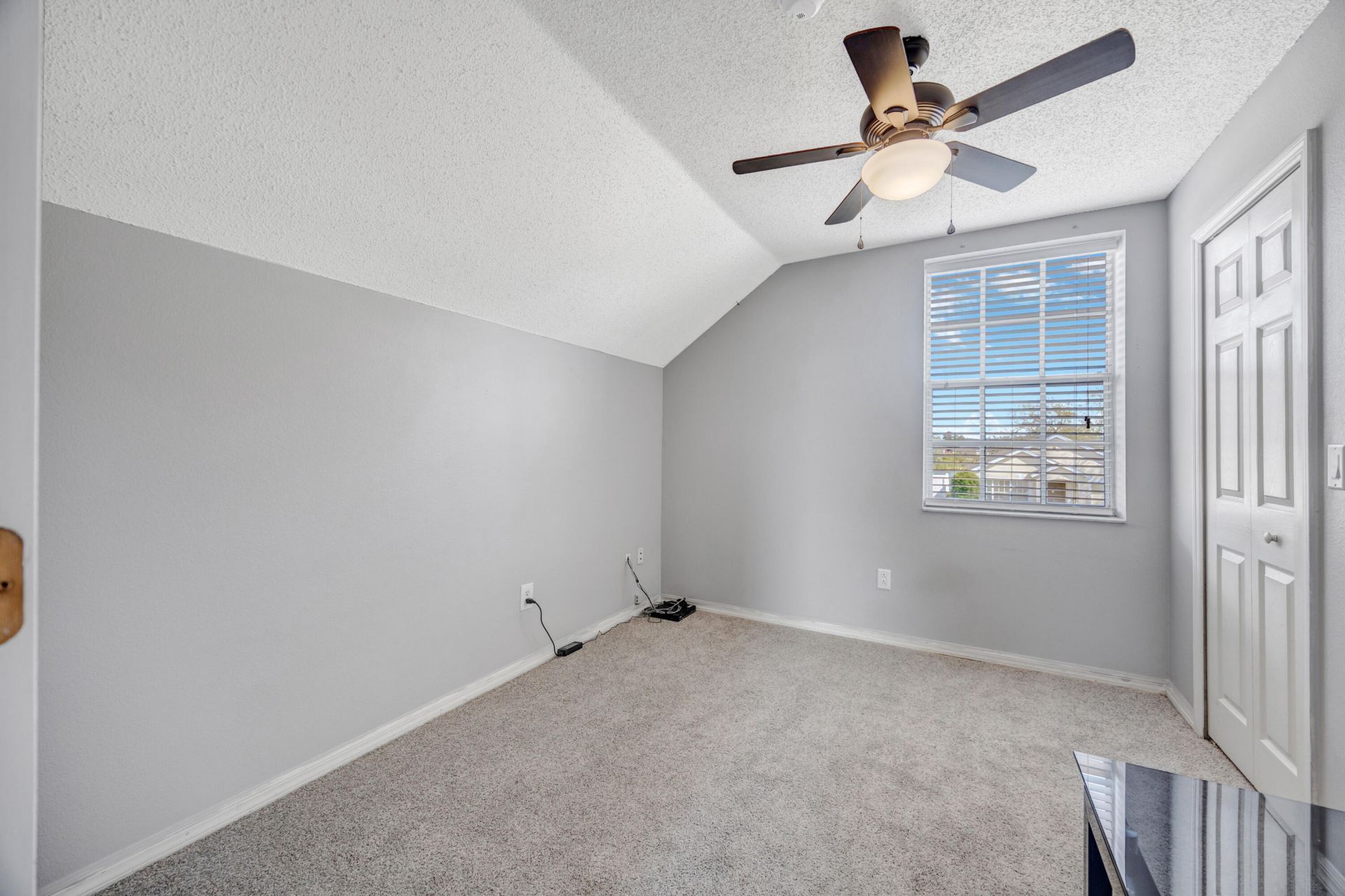 22644 Saint Thomas Circle, Lutz, FL 33549 Photo