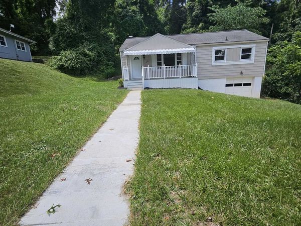 29 S Queens Court, Huntington, WV 25705