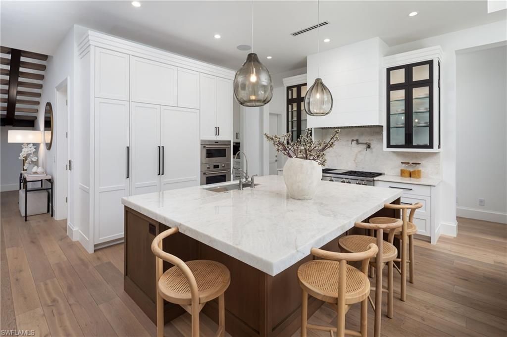 3636 Crayton Rd, Naples, FL 34103 Photo