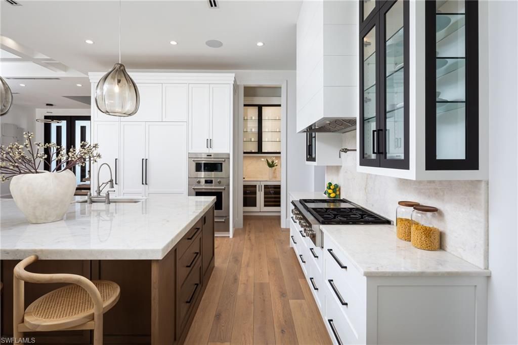 3636 Crayton Rd, Naples, FL 34103 Photo