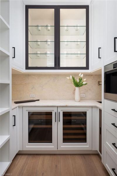 3636 Crayton Rd, Naples, FL 34103 Photo