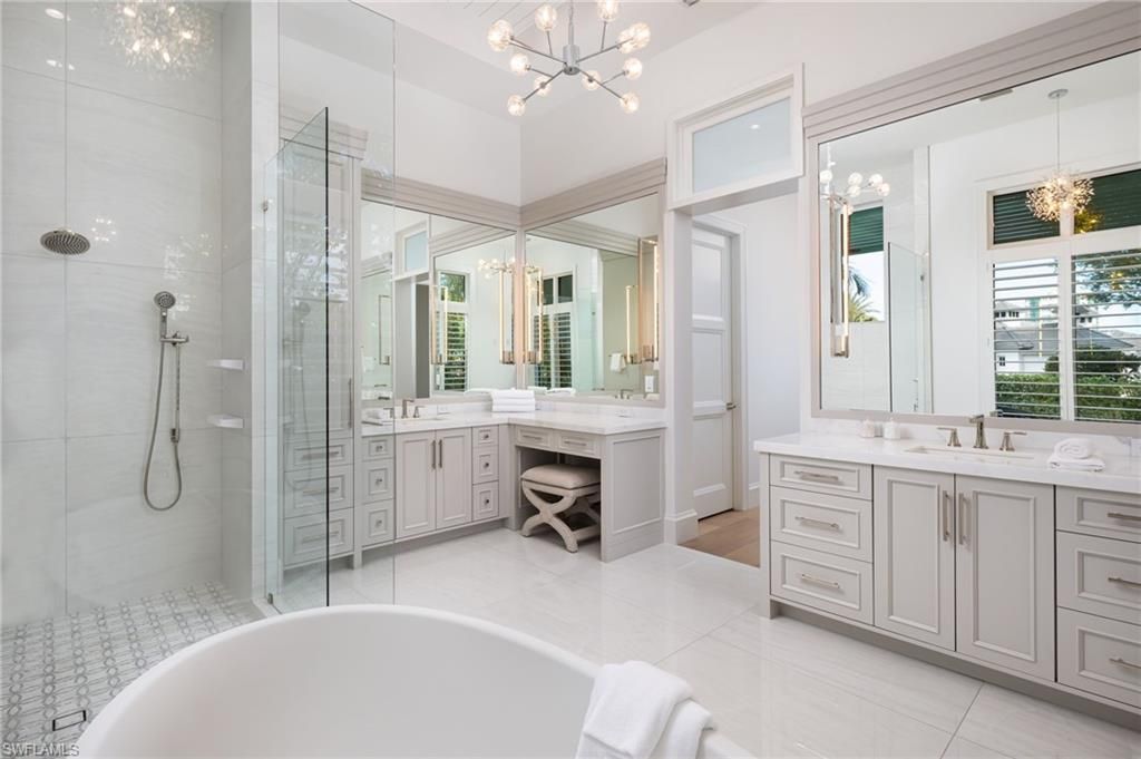 3636 Crayton Rd, Naples, FL 34103 Photo