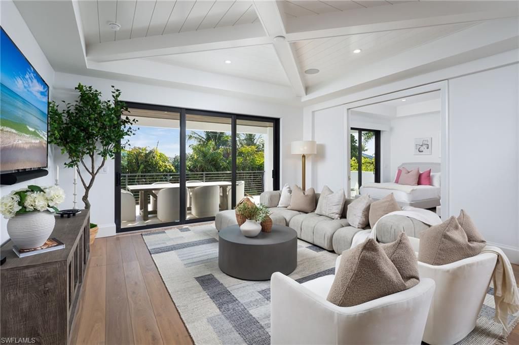 3636 Crayton Rd, Naples, FL 34103 Photo