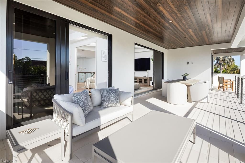 3636 Crayton Rd, Naples, FL 34103 Photo