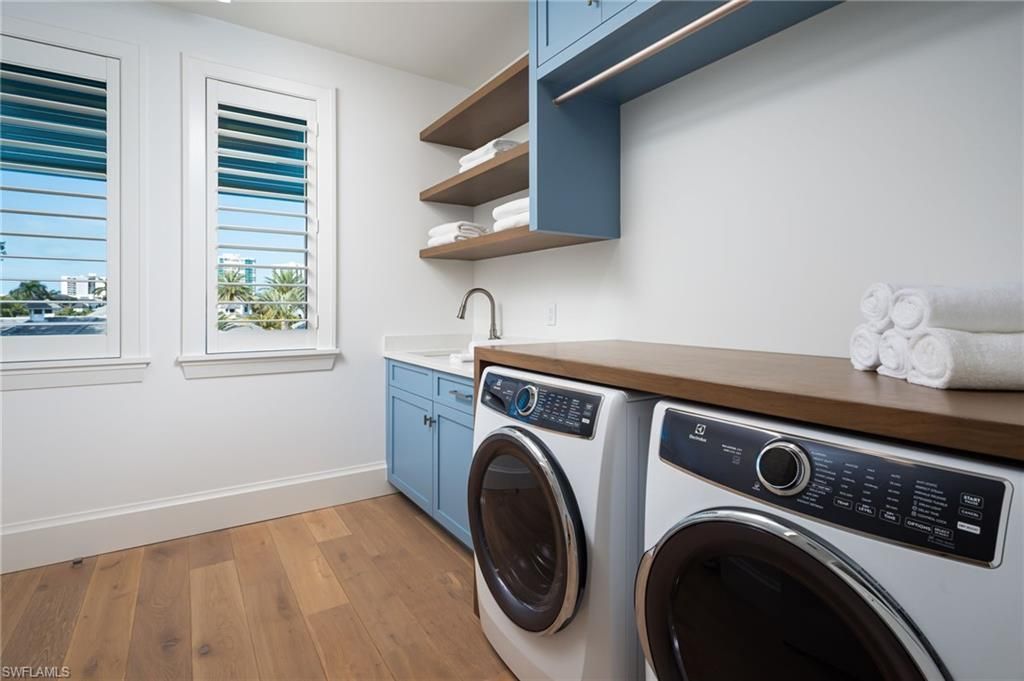 3636 Crayton Rd, Naples, FL 34103 Photo