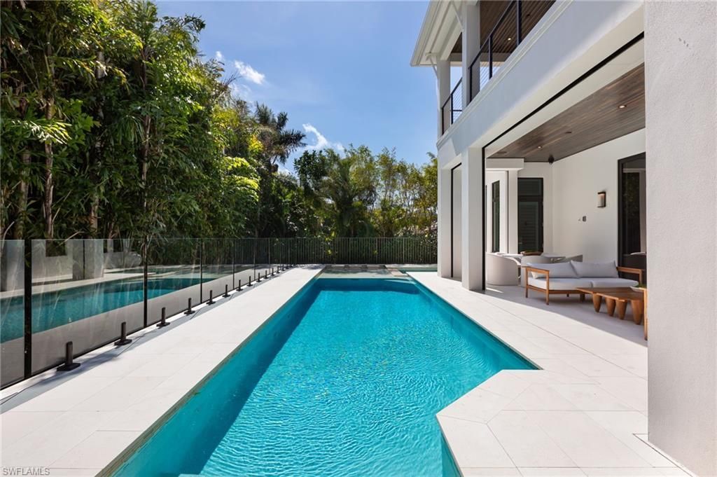 3636 Crayton Rd, Naples, FL 34103 Photo