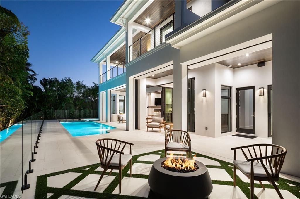 3636 Crayton Rd, Naples, FL 34103 Photo