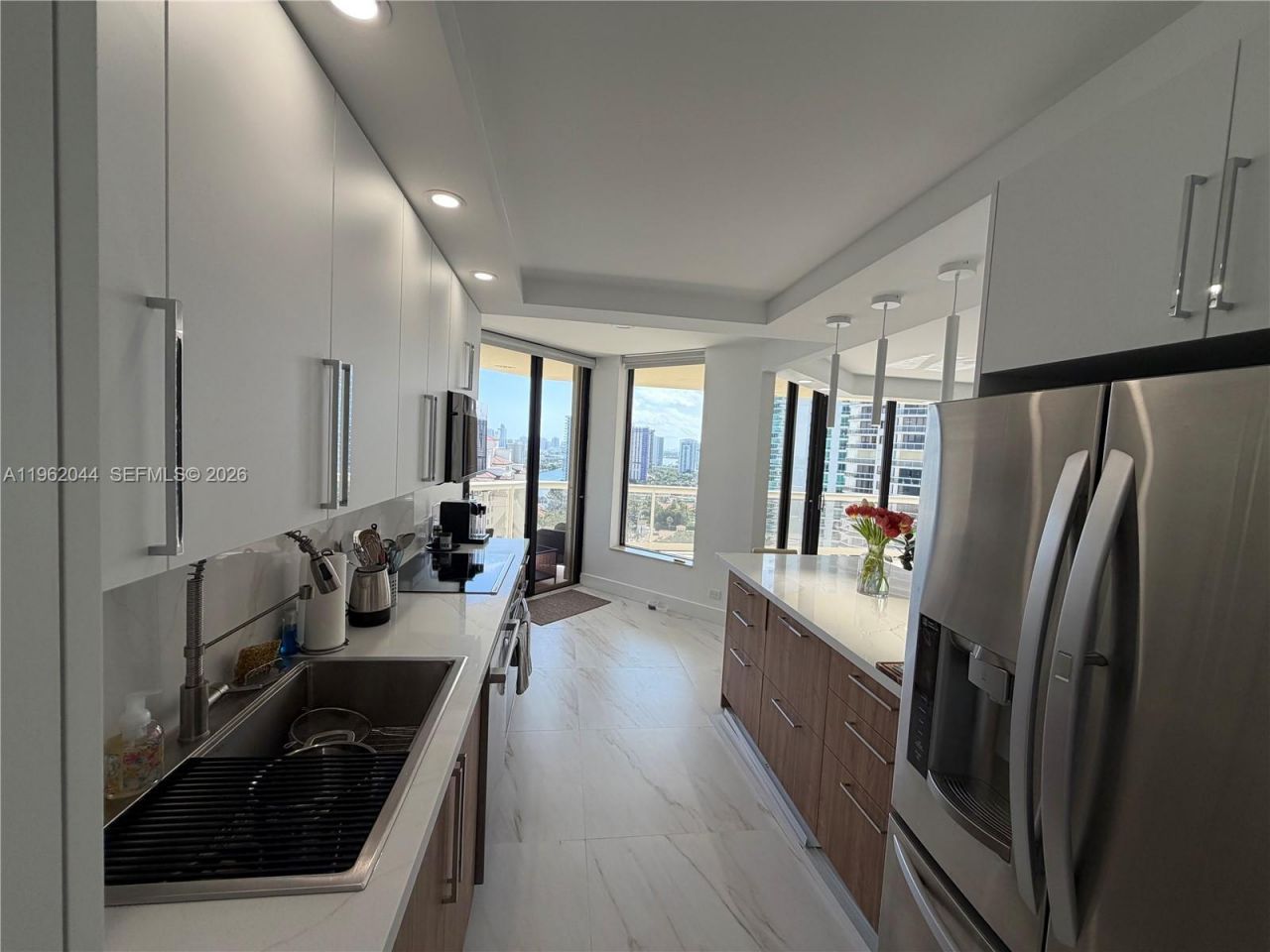 20191 E Country Club Dr, Unit 2009, Aventura, FL 33180 Photo