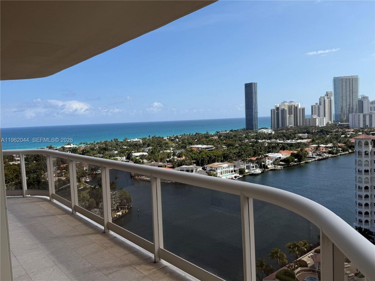 20191 E Country Club Dr, Unit 2009, Aventura, FL 33180 Photo