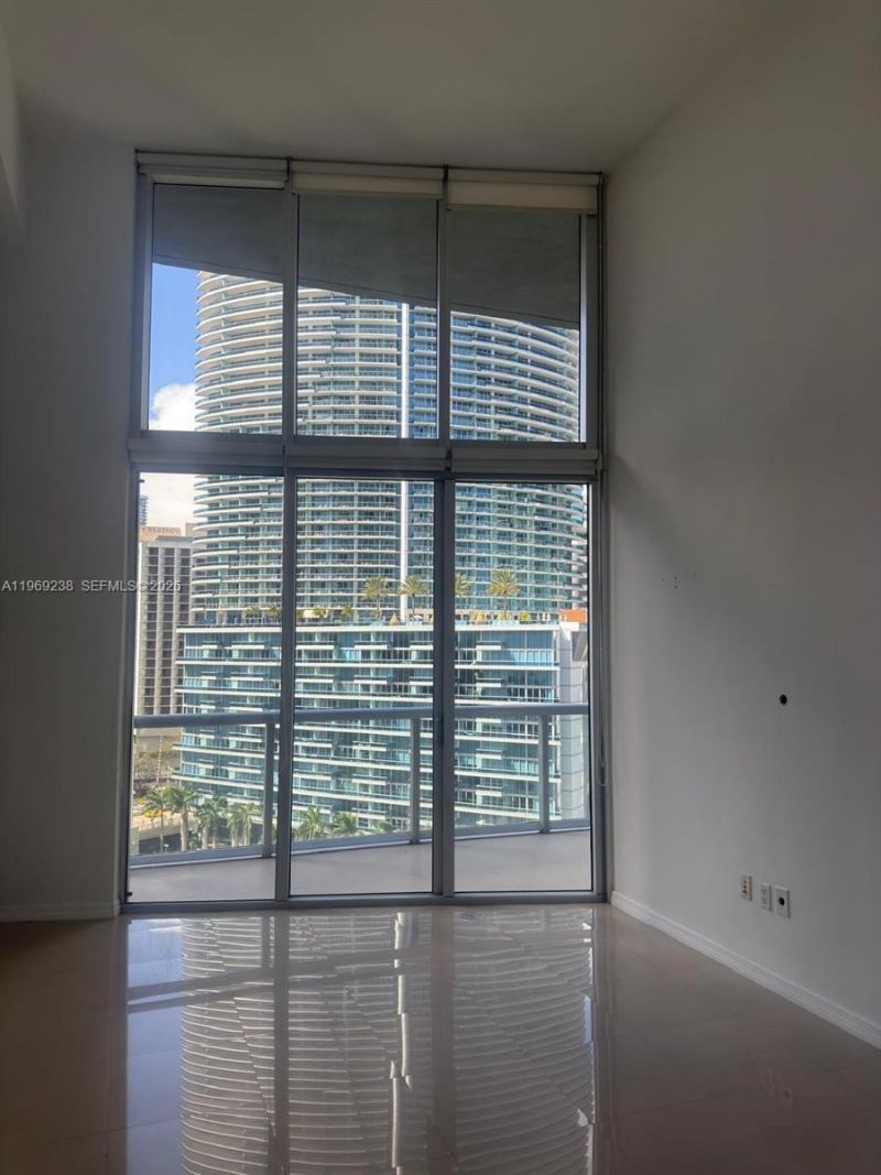 465 Brickell, Unit 1504, Miami, FL 33131 Photo