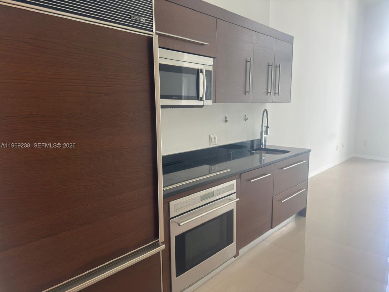 465 Brickell, Unit 1504, Miami, FL 33131 Photo