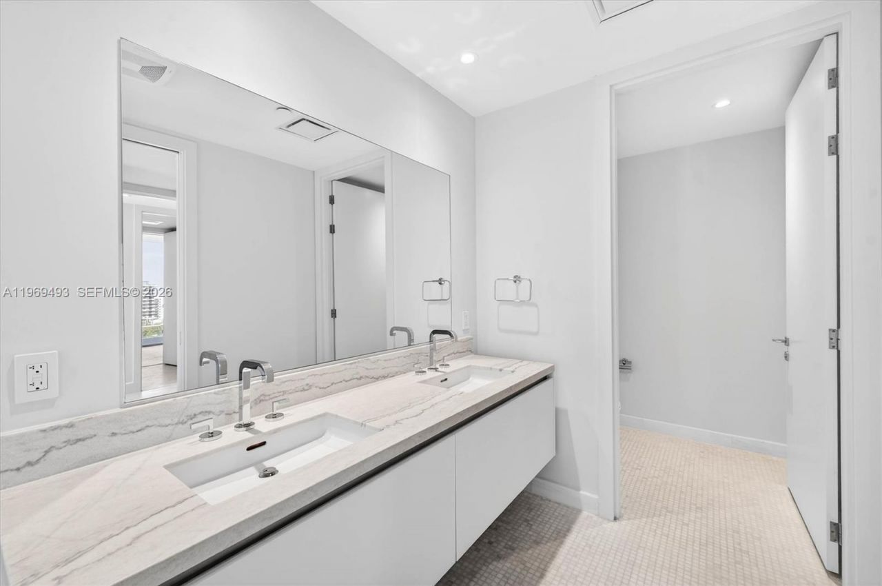 700 NE 26th Ter , Unit 1406, Miami, FL 33137 Photo