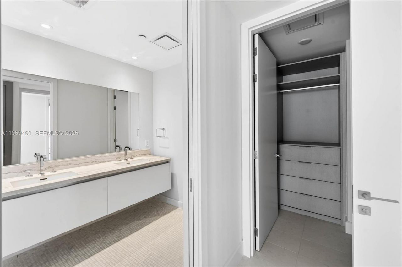 700 NE 26th Ter , Unit 1406, Miami, FL 33137 Photo