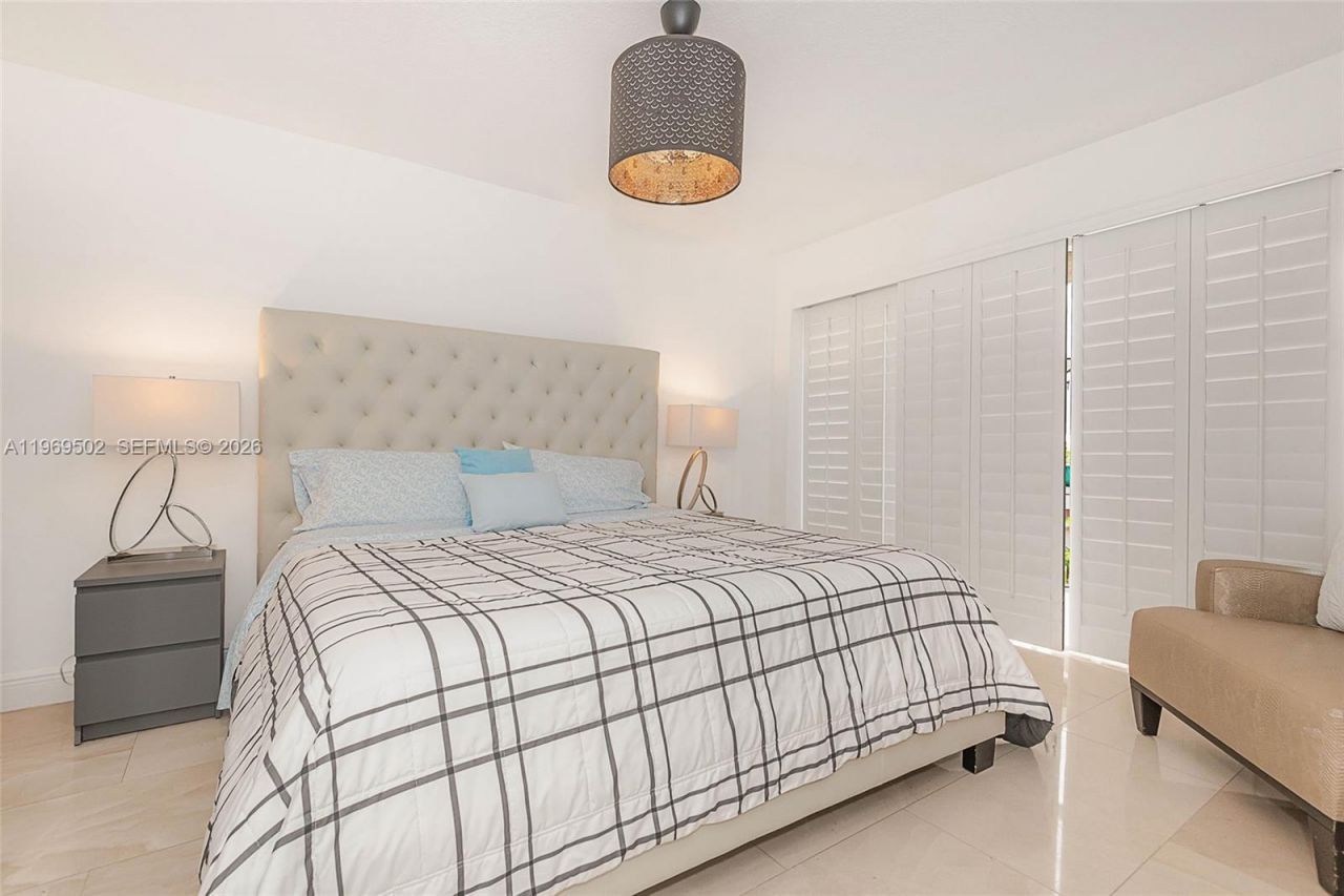 6423 Collins Ave , Unit 309, Miami Beach, FL 33141 Photo