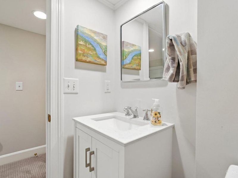 6617 Mariemont Avenue, Mariemont, OH 45227 Photo 55