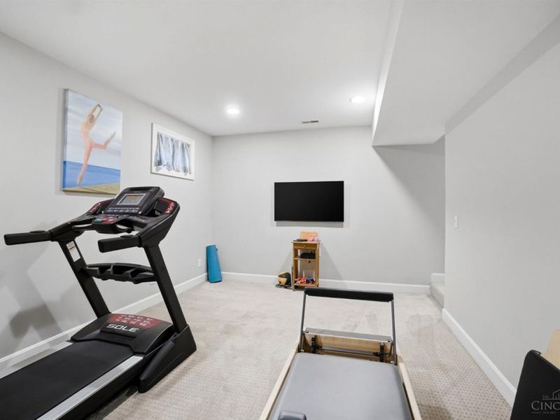 6617 Mariemont Avenue, Mariemont, OH 45227 Photo 57