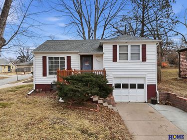 3200 S 44th Street, Lincoln, NE 68506