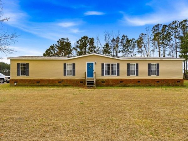 6049 Highway 389 , Nichols, SC 29581