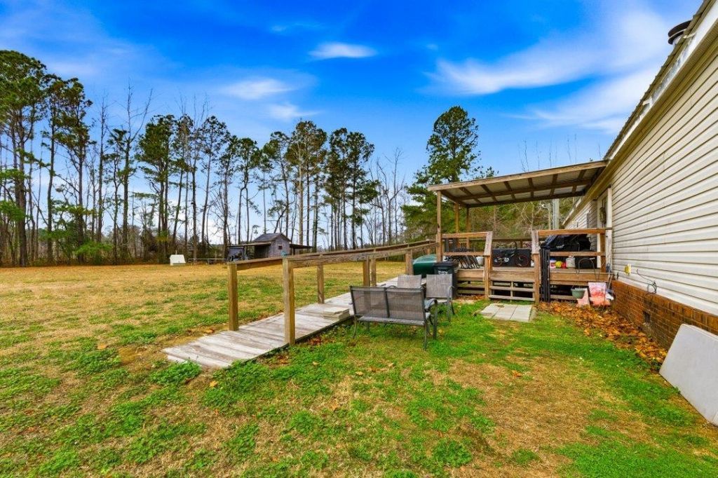 6049 Highway 389  Photo 21