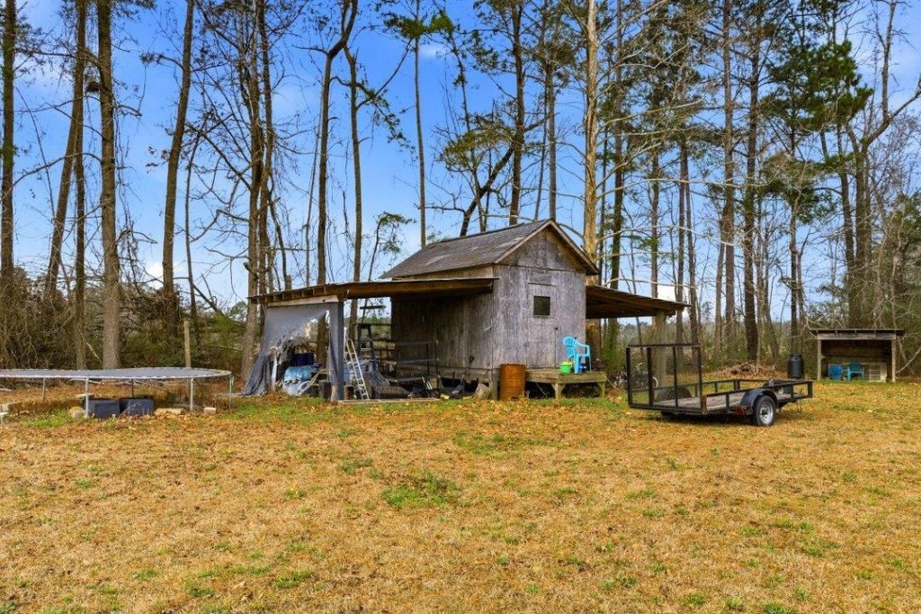 6049 Highway 389  Photo 25