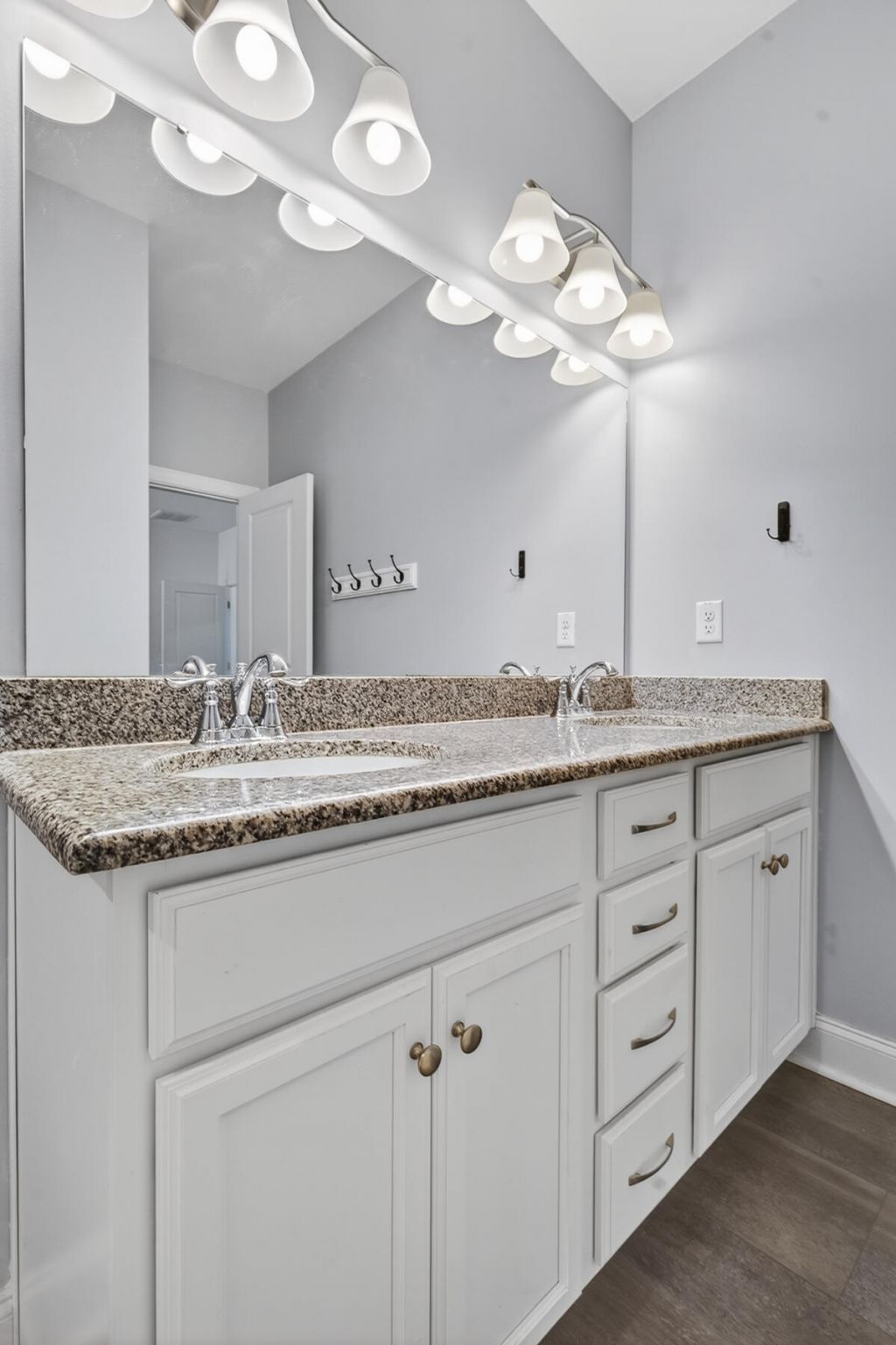 505 Butter Road Photo 20