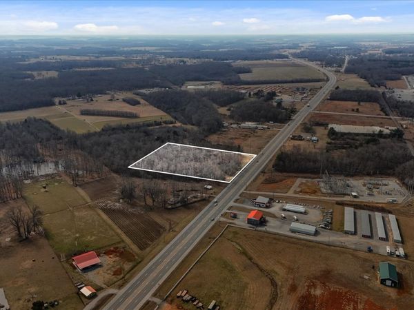 8557 Manchester Hwy, Morrison, TN 37357