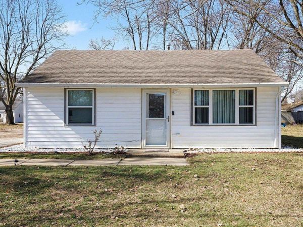 59245 Lewis Street, Elkhart, IN 46517