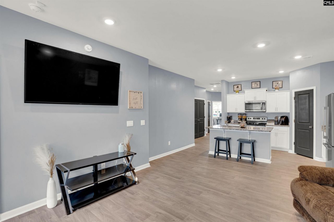 27a Beechnut Street Photo 12