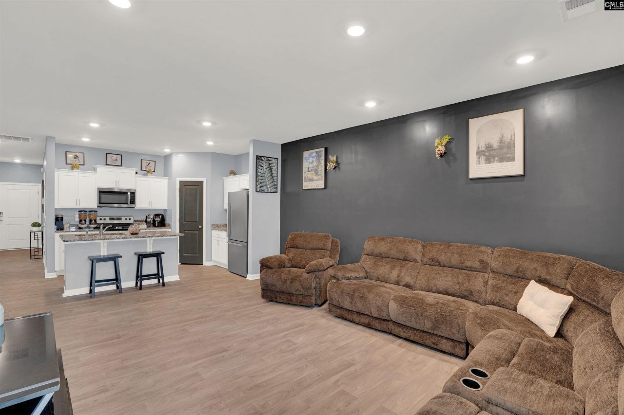 27a Beechnut Street Photo 13