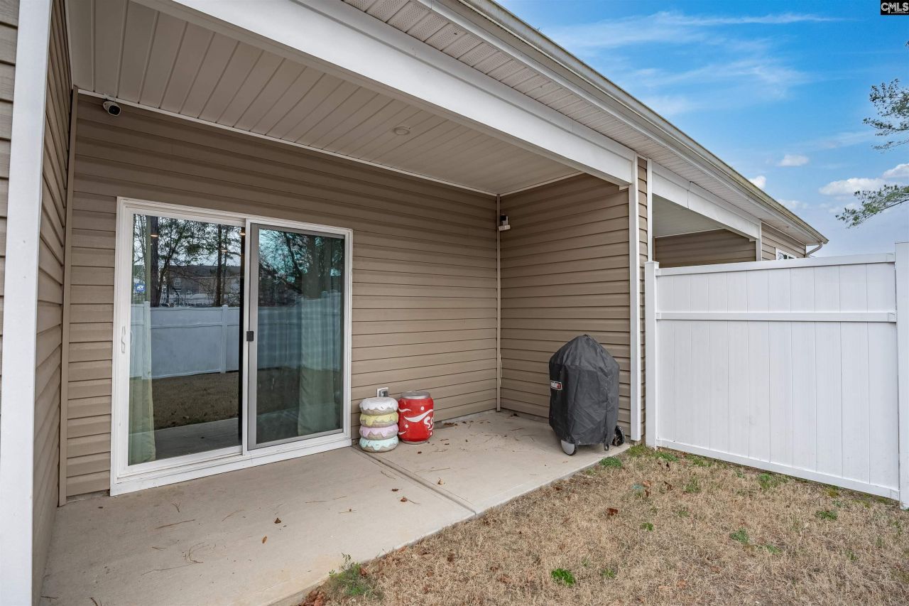 27a Beechnut Street Photo 31