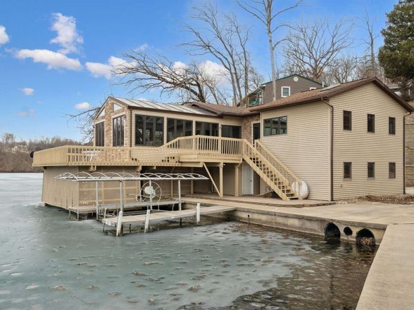 22840 262nd Street, Delhi, IA 52223