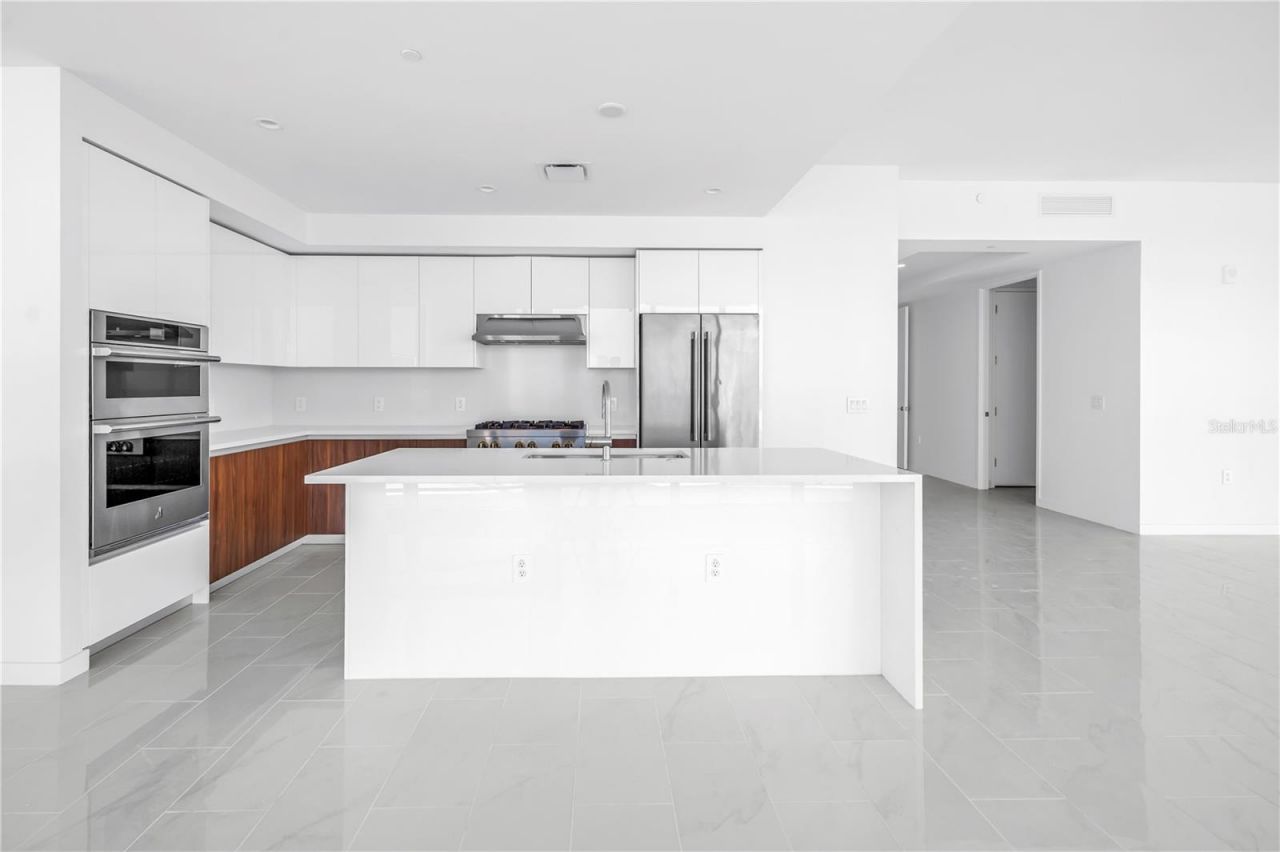 400 Central Avenue, Unit 1001, Saint Petersburg, FL 33701 Photo