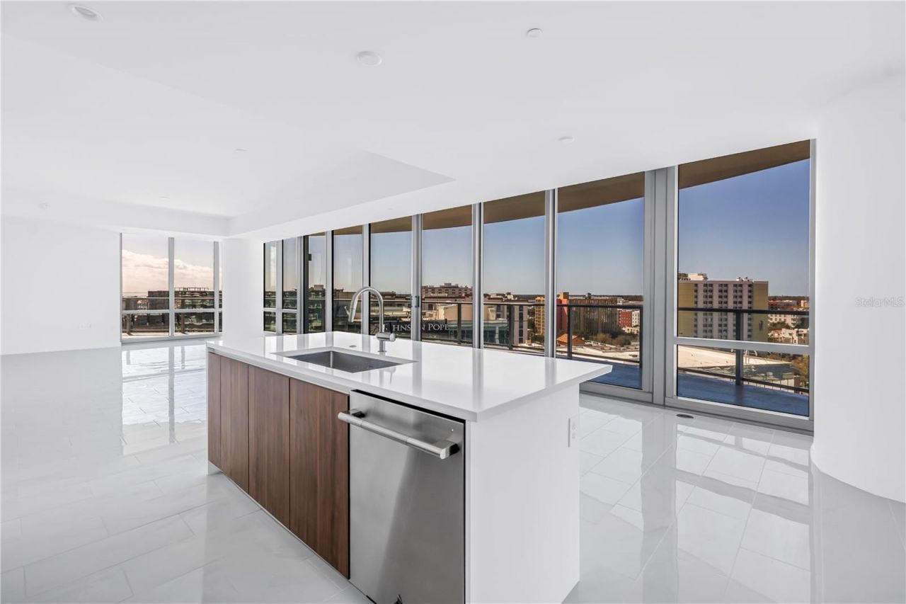 400 Central Avenue, Unit 1001, Saint Petersburg, FL 33701 Photo