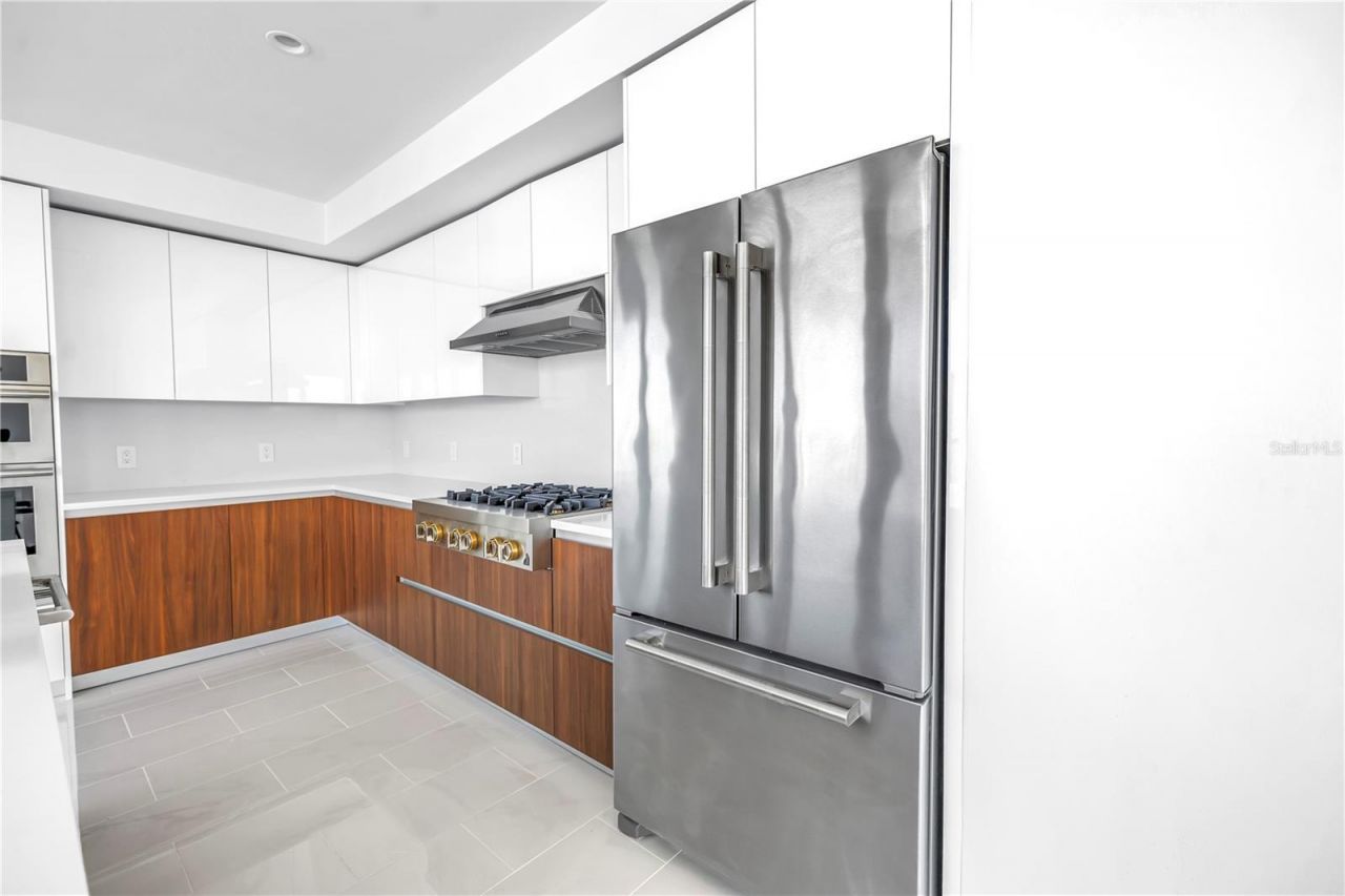 400 Central Avenue, Unit 1001, Saint Petersburg, FL 33701 Photo