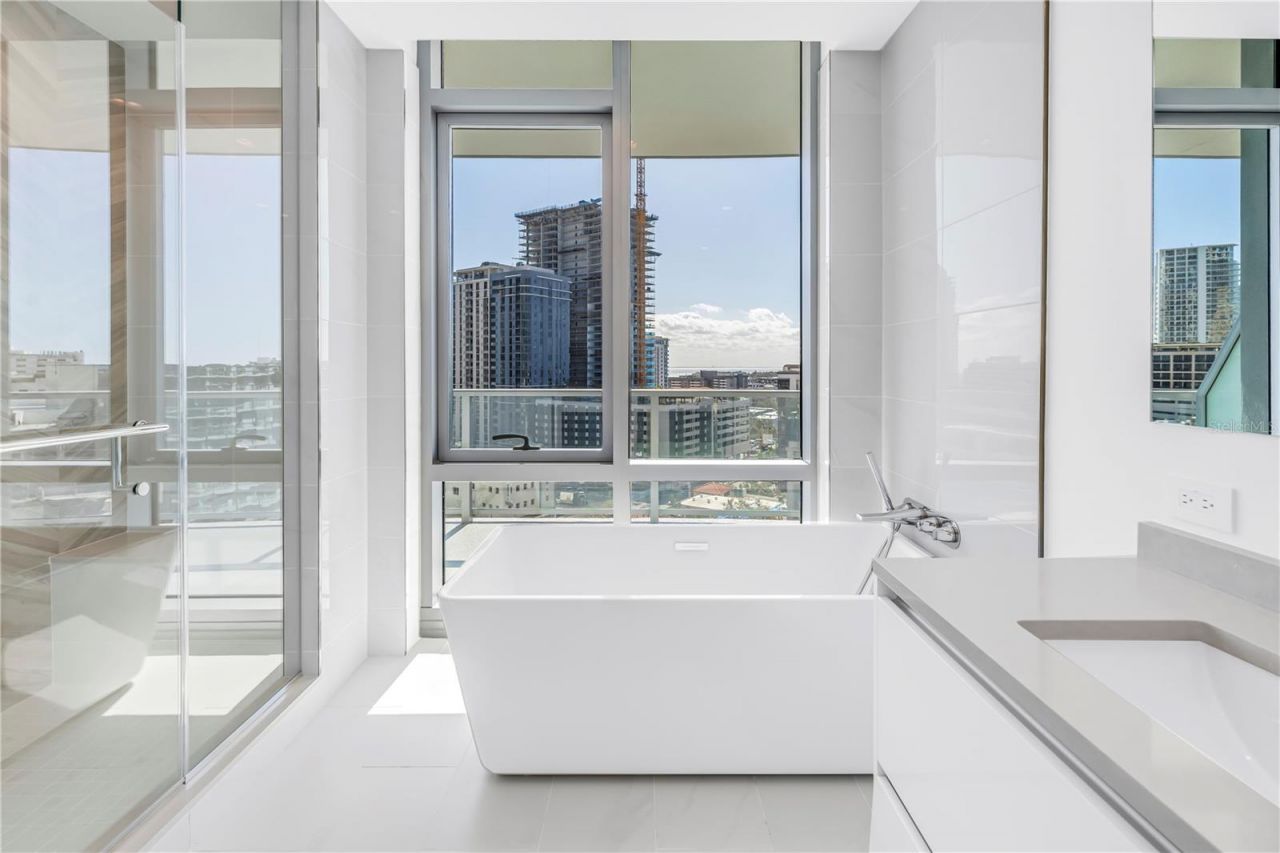 400 Central Avenue, Unit 1001, Saint Petersburg, FL 33701 Photo