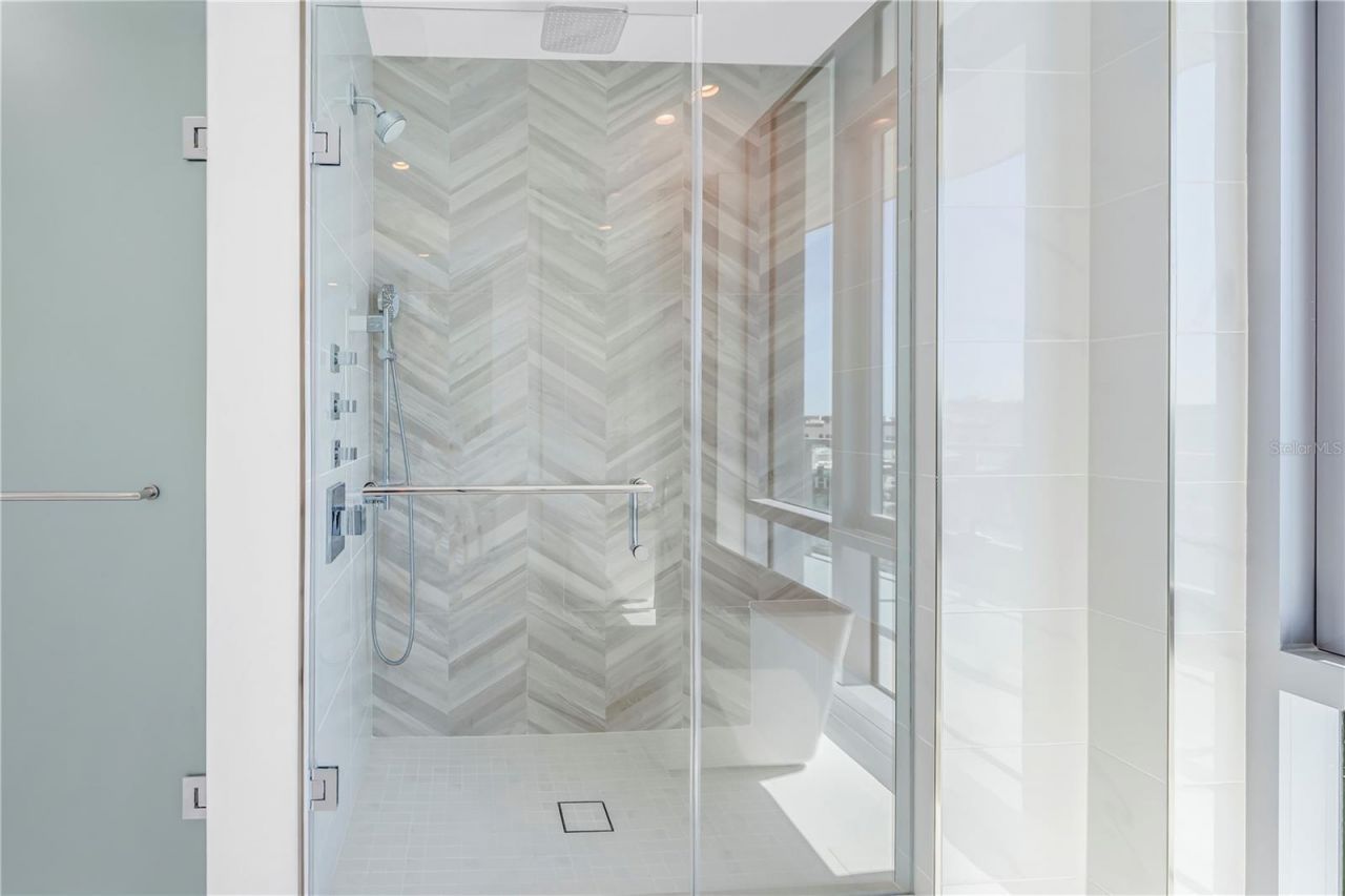 400 Central Avenue, Unit 1001, Saint Petersburg, FL 33701 Photo