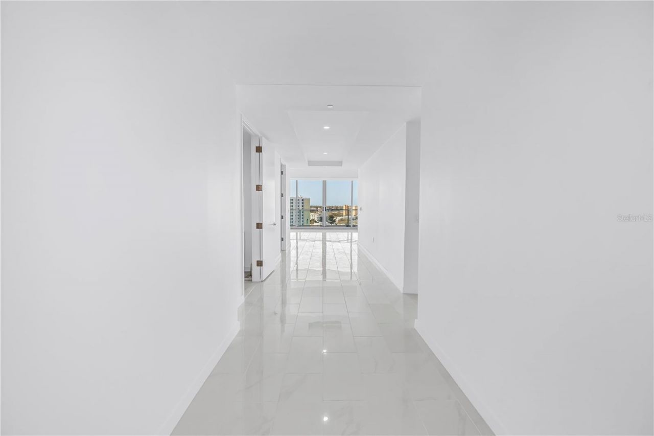 400 Central Avenue, Unit 1001, Saint Petersburg, FL 33701 Photo