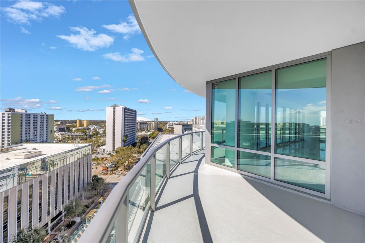 400 Central Avenue, Unit 1001, Saint Petersburg, FL 33701 Photo